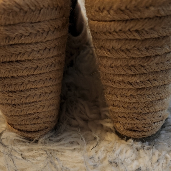 Charlotte Russe Wedges - Picture 2 of 8